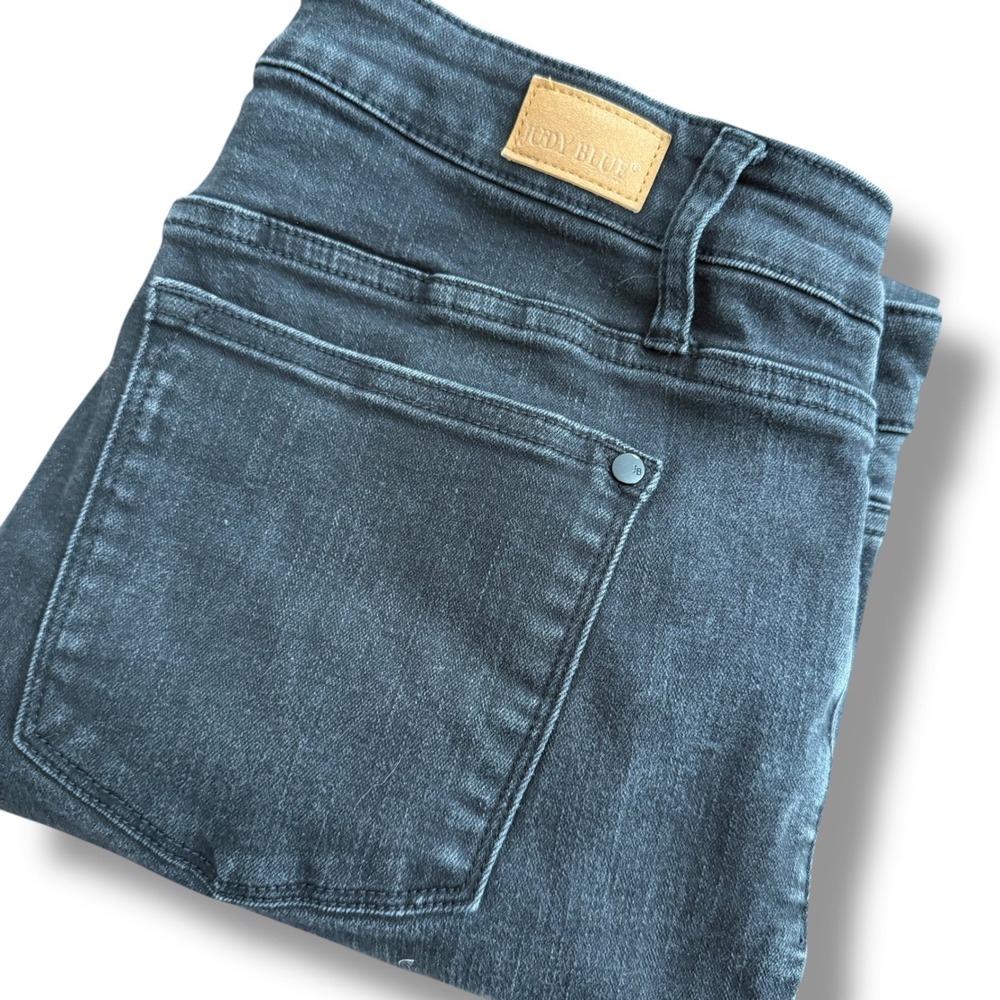Judy Blue Slim Fit Distressed Ripped Knee Raw Hem Black Jeans JB88137 Size 15 32